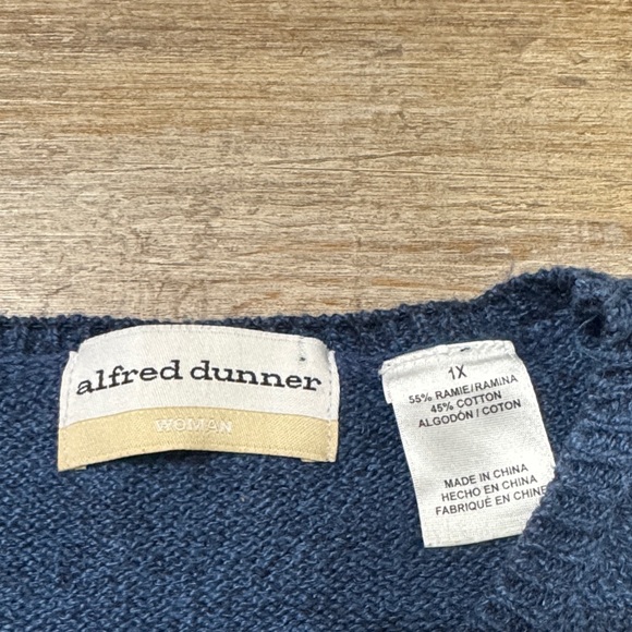 Alfred Dunner Blue Sweater with Sunflower Embroidery cottage core and vintage - Picture 2 of 5